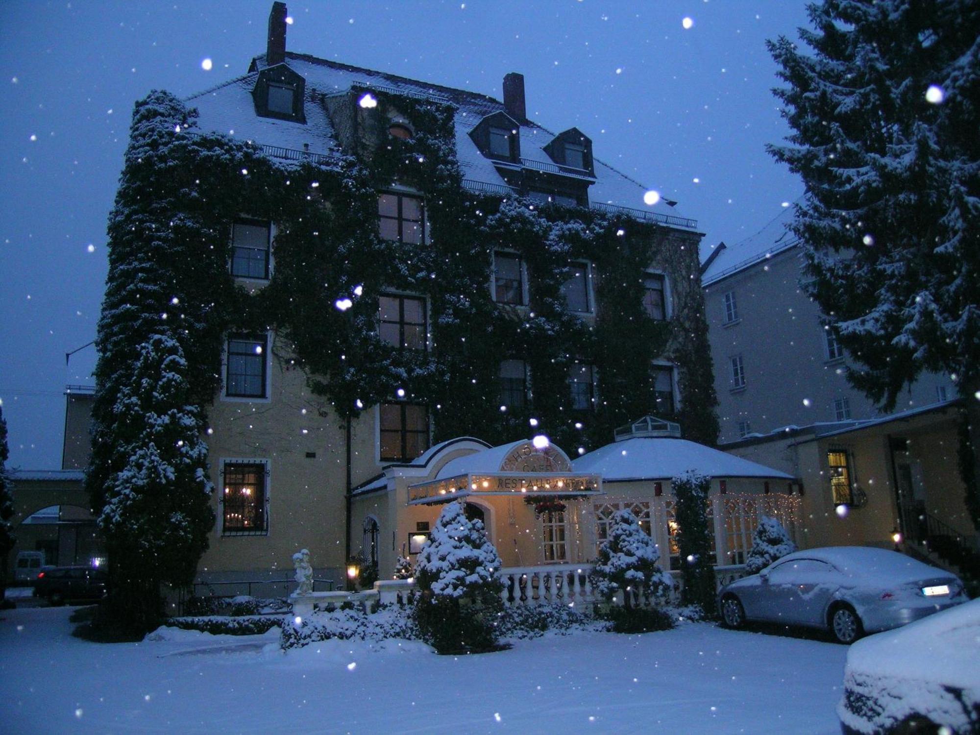 Romantik Hotel Fuerstenhof Landshut Exterior foto